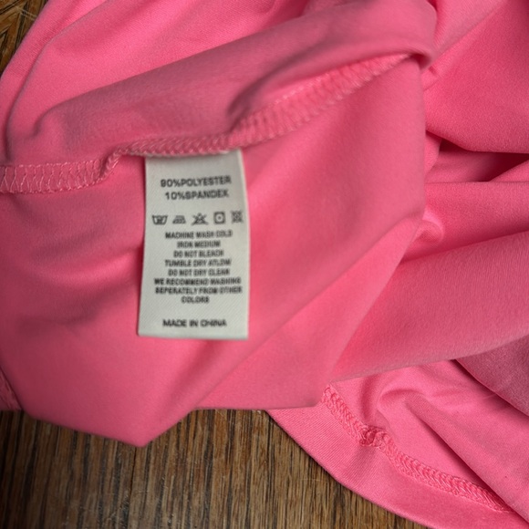 NWT L PINK MOISTURE WICKING RUCHED SIDE SOFT WORK OUT TANK TOP - Picture 5 of 5